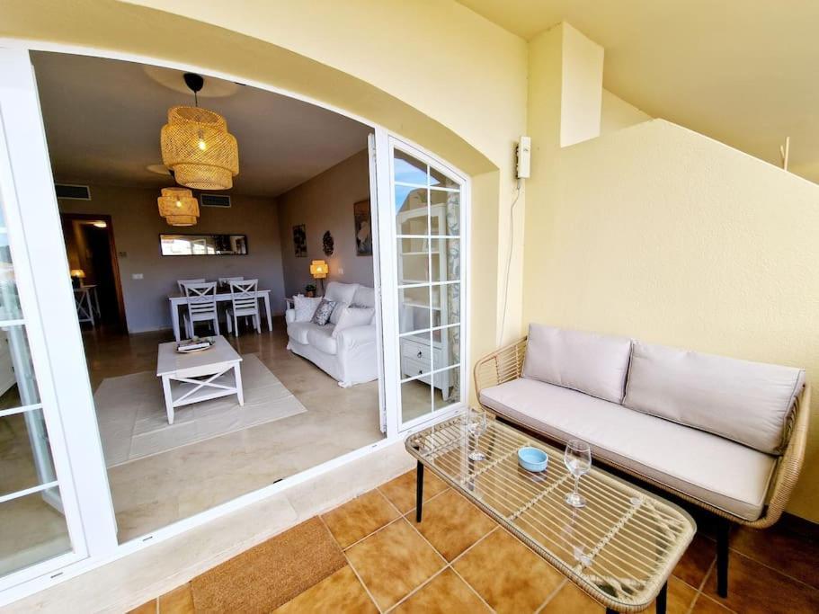 Apartmán Royal Golf View: 2Br, Pools & Ac Sitio de Calahonda Exteriér fotografie