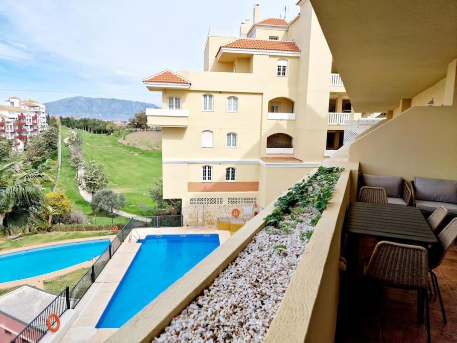 Apartmán Royal Golf View: 2Br, Pools & Ac Sitio de Calahonda Exteriér fotografie