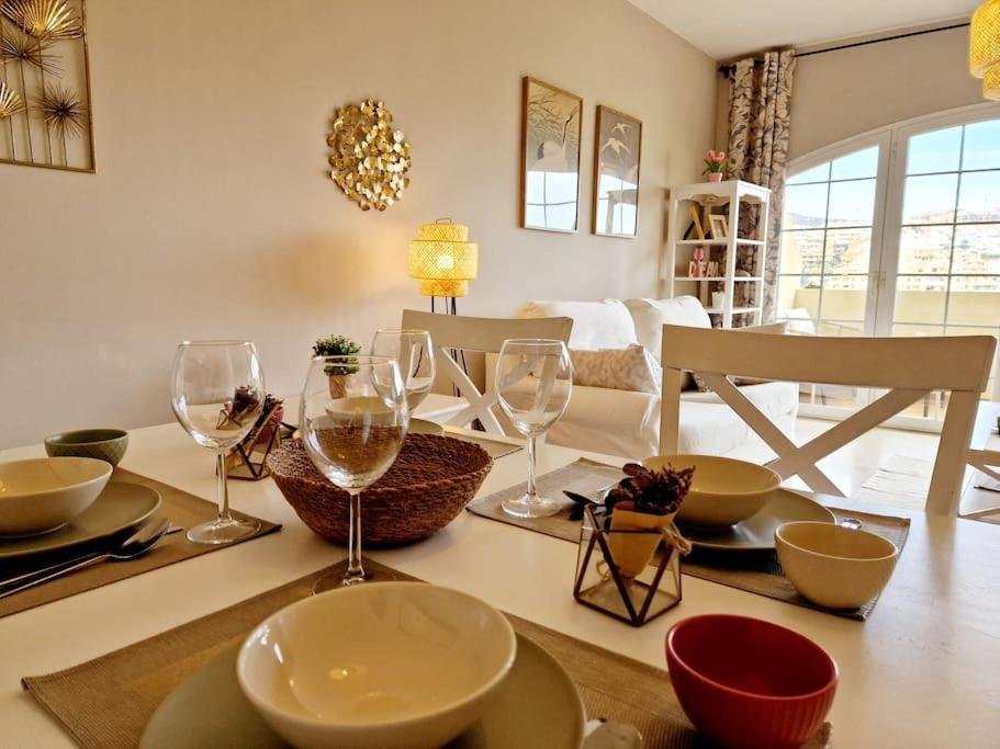 Apartmán Royal Golf View: 2Br, Pools & Ac Sitio de Calahonda Exteriér fotografie