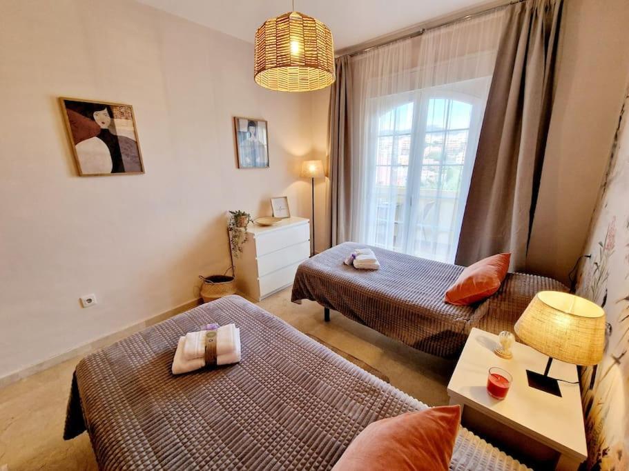 Apartmán Royal Golf View: 2Br, Pools & Ac Sitio de Calahonda Exteriér fotografie