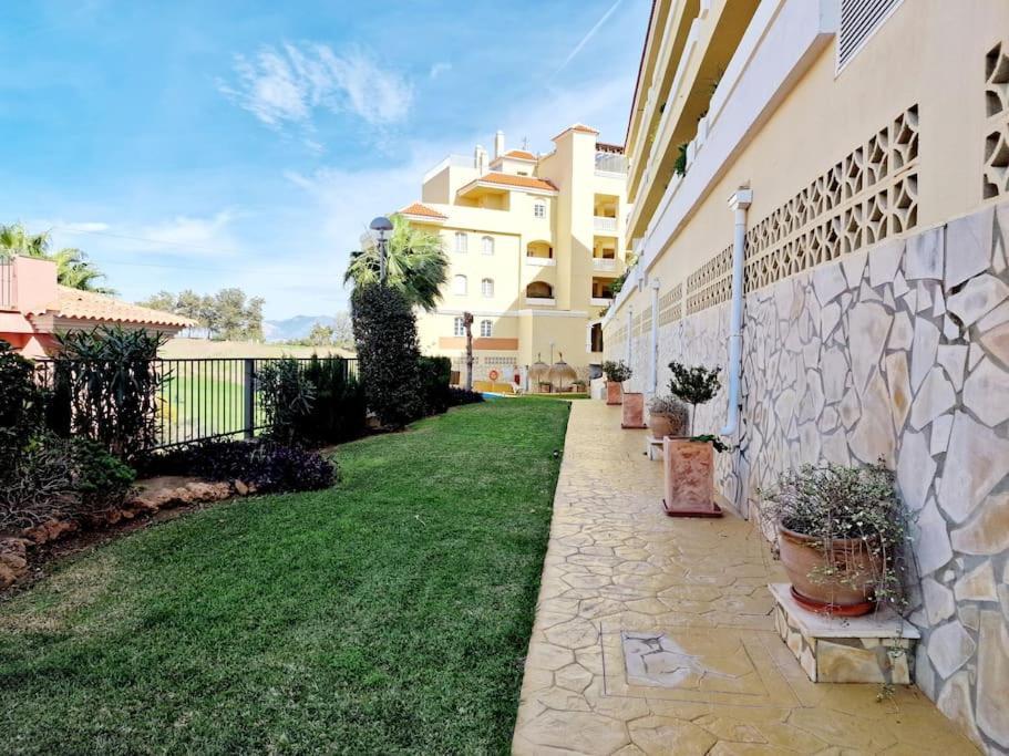 Apartmán Royal Golf View: 2Br, Pools & Ac Sitio de Calahonda Exteriér fotografie