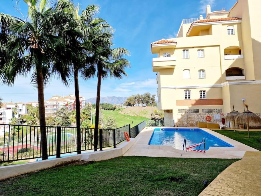 Apartmán Royal Golf View: 2Br, Pools & Ac Sitio de Calahonda Exteriér fotografie