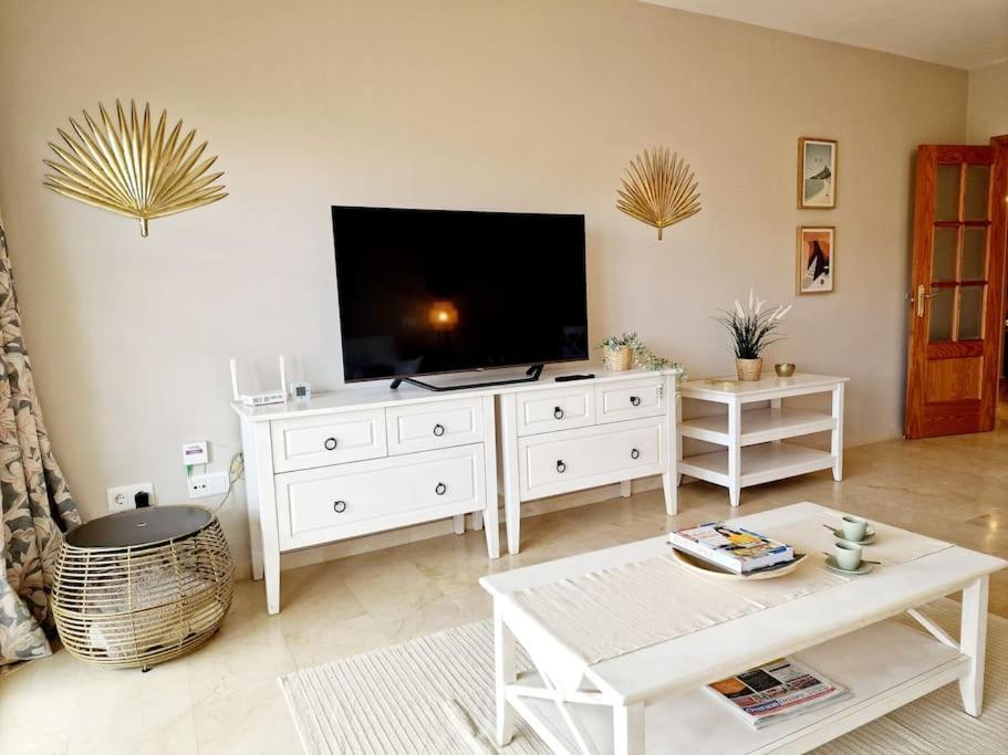 Apartmán Royal Golf View: 2Br, Pools & Ac Sitio de Calahonda Exteriér fotografie